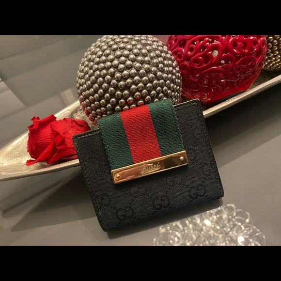 Gucci Handbags - AUTHENTIC GUCCI WALLET❤️